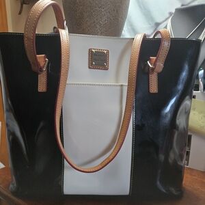 Dooney & Bourke EUC Patent Leather Large Lexington Tote